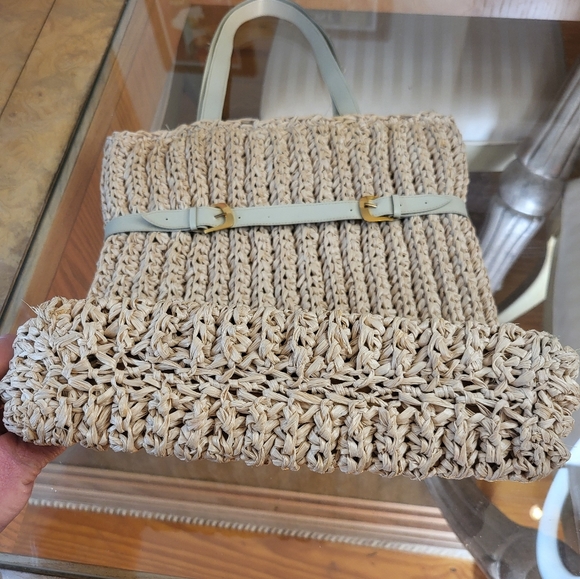 Made in Italy for Dana Woven Straw Handbag - Picture 10 of 10